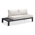 Ghế sofa sân vườn đơn giản và phổ biến